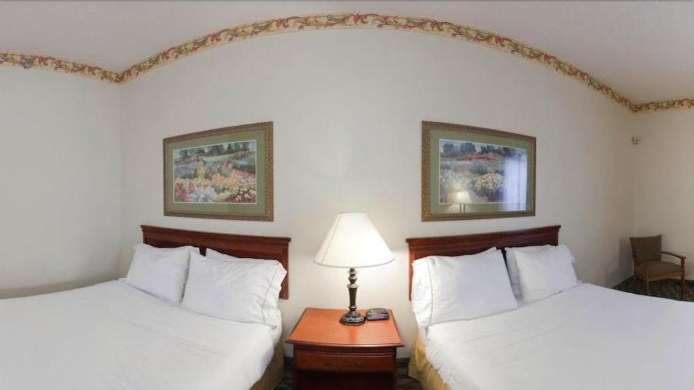 Holiday Inn Express Hotel & Suites Laurinburg By Ihg Exteriör bild