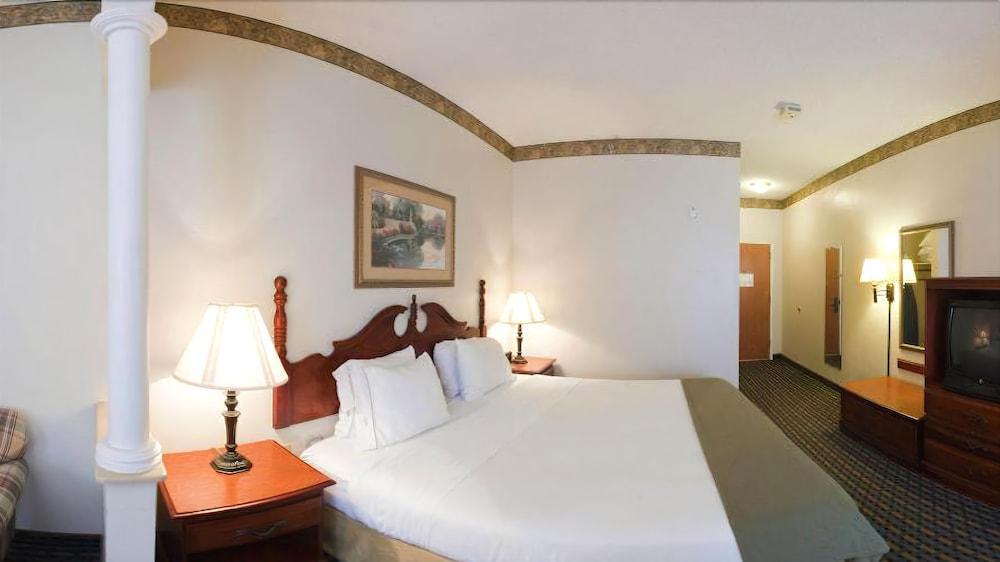 Holiday Inn Express Hotel & Suites Laurinburg By Ihg Exteriör bild