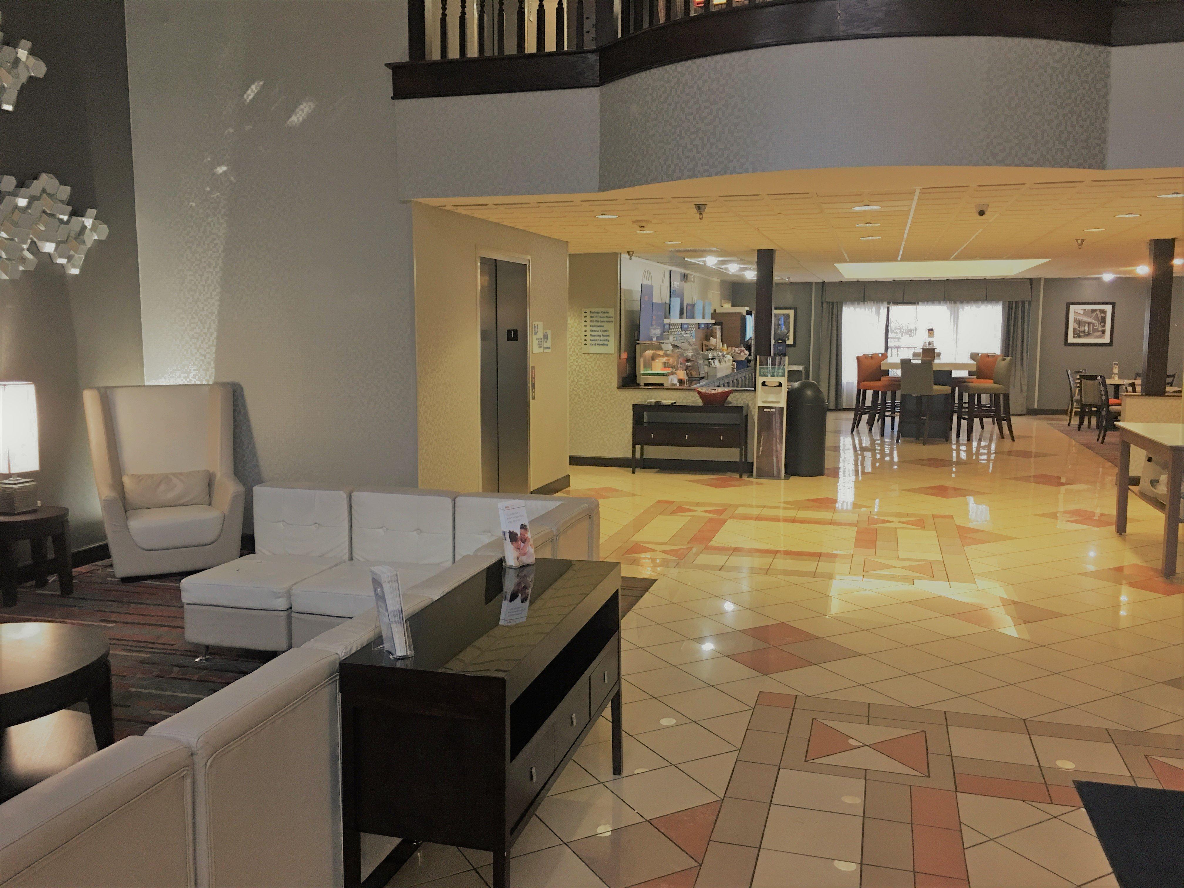 Holiday Inn Express Hotel & Suites Laurinburg By Ihg Exteriör bild
