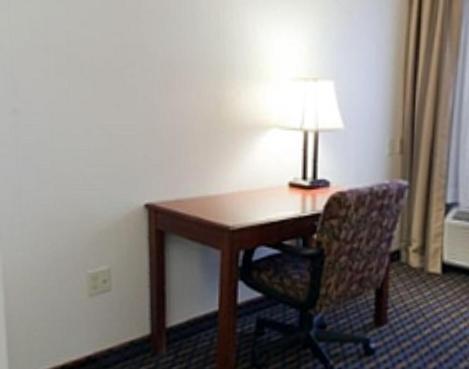Holiday Inn Express Hotel & Suites Laurinburg By Ihg Exteriör bild
