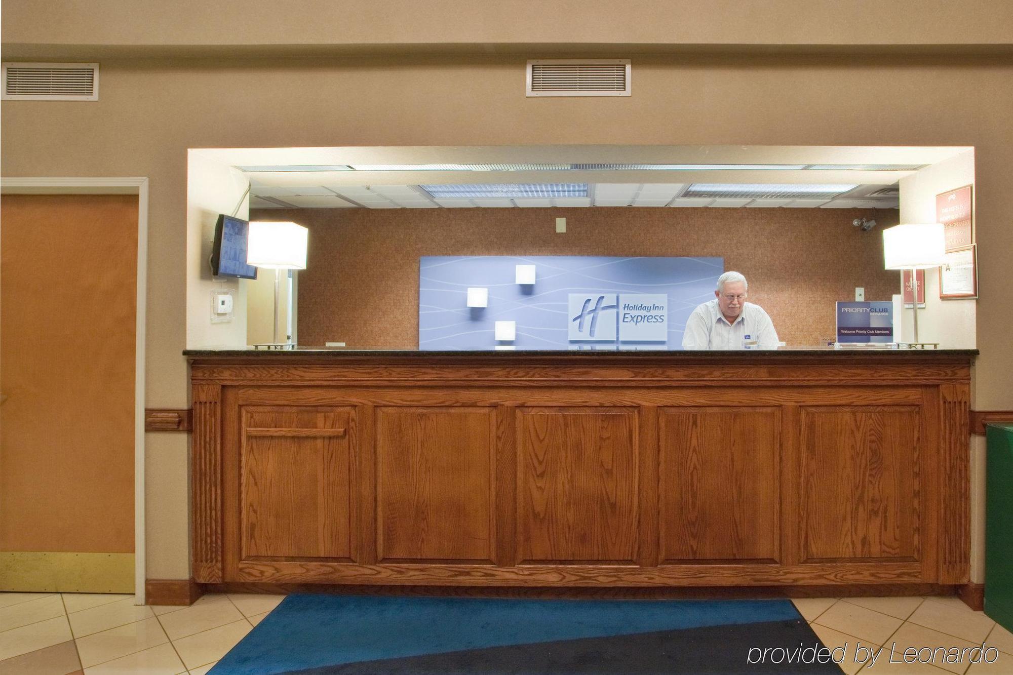 Holiday Inn Express Hotel & Suites Laurinburg By Ihg Inreriör bild