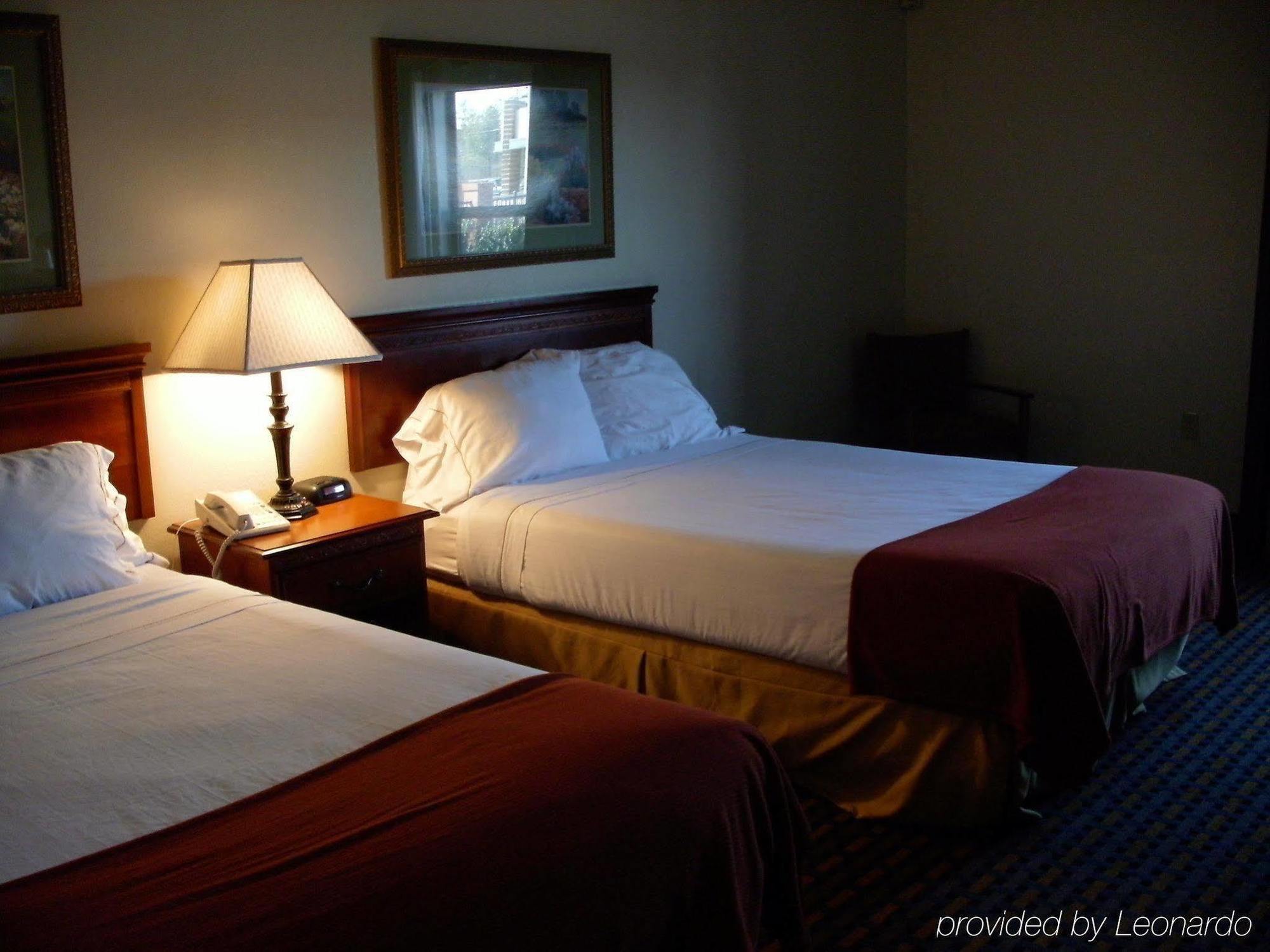 Holiday Inn Express Hotel & Suites Laurinburg By Ihg Exteriör bild