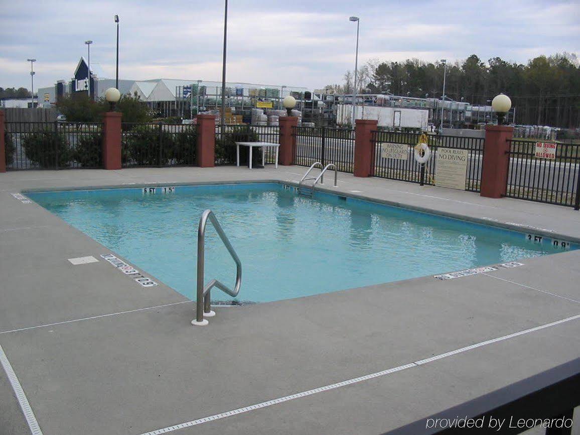 Holiday Inn Express Hotel & Suites Laurinburg By Ihg Exteriör bild